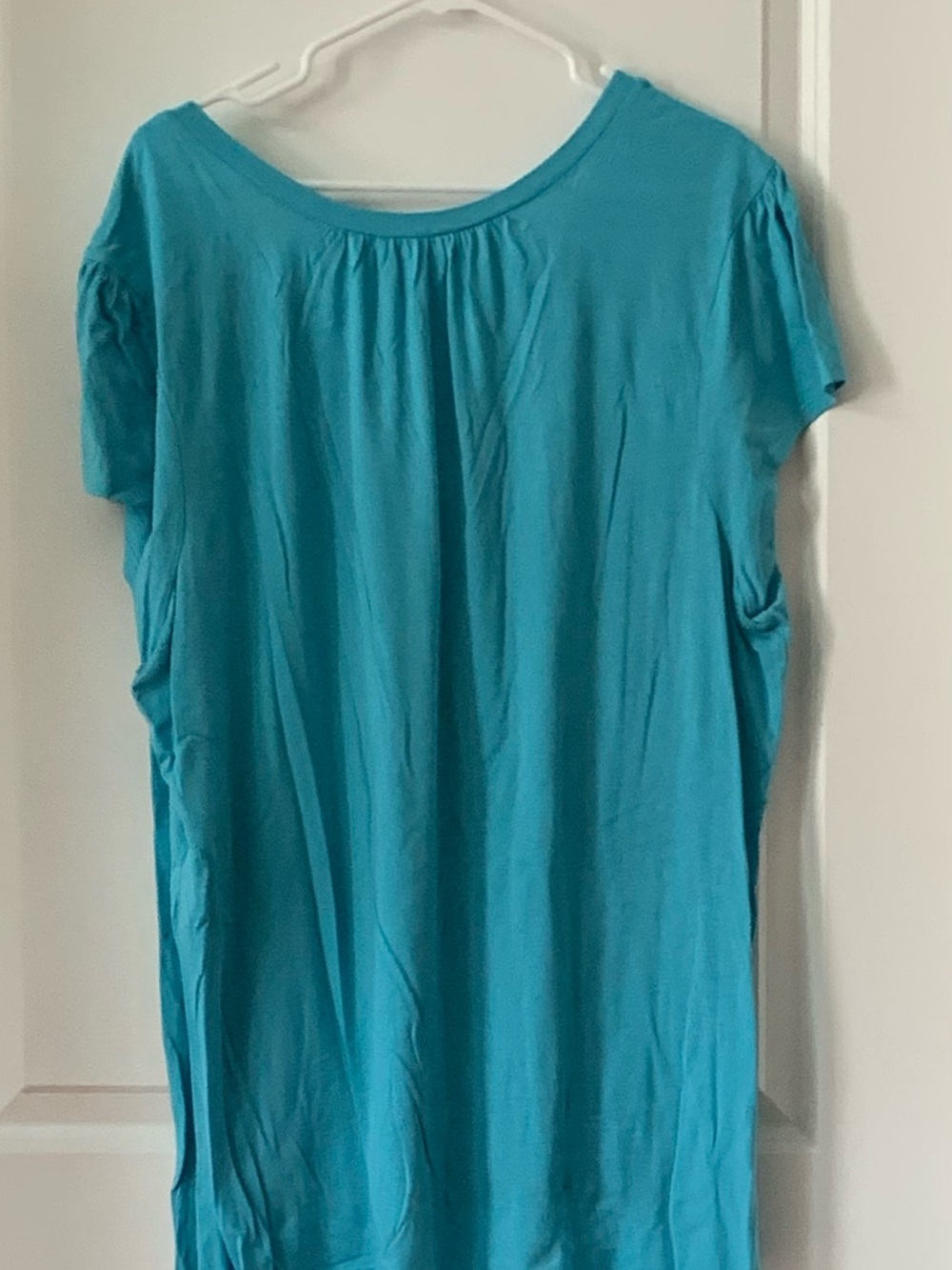 Mossimo Keyhole Tee - Picture 2 of 3